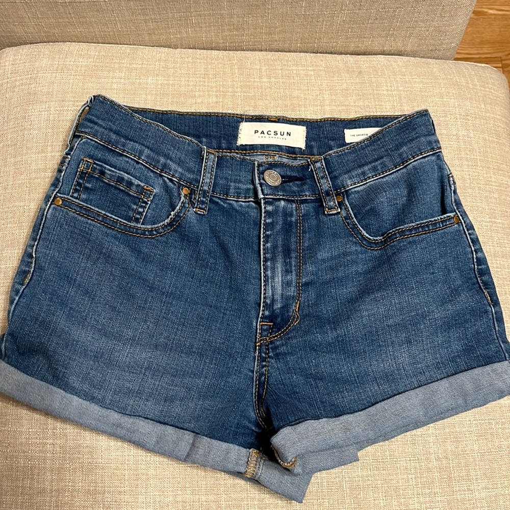 Pacsun Shortie cuffed shorts